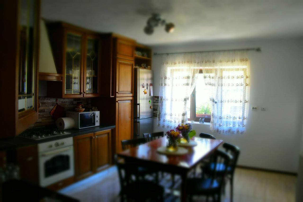 Casa Smeilor Horezu Εξωτερικό φωτογραφία